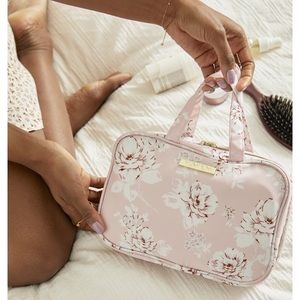 Yumi Kim hanging makeup travel case NWT